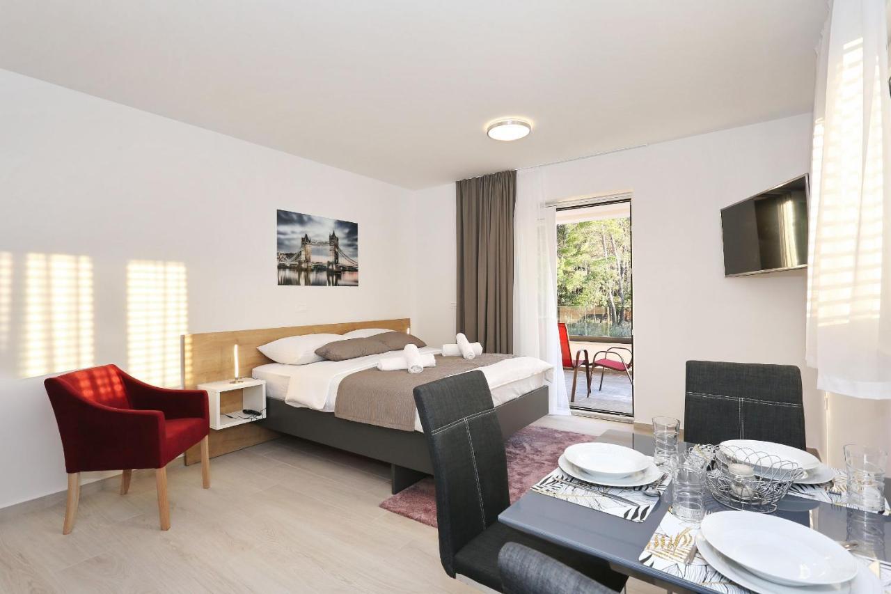 Ankora 2 With Heated Pool Apartmán *