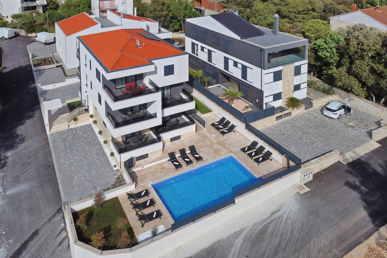 Apartmán Ankora 2 With Heated Pool *