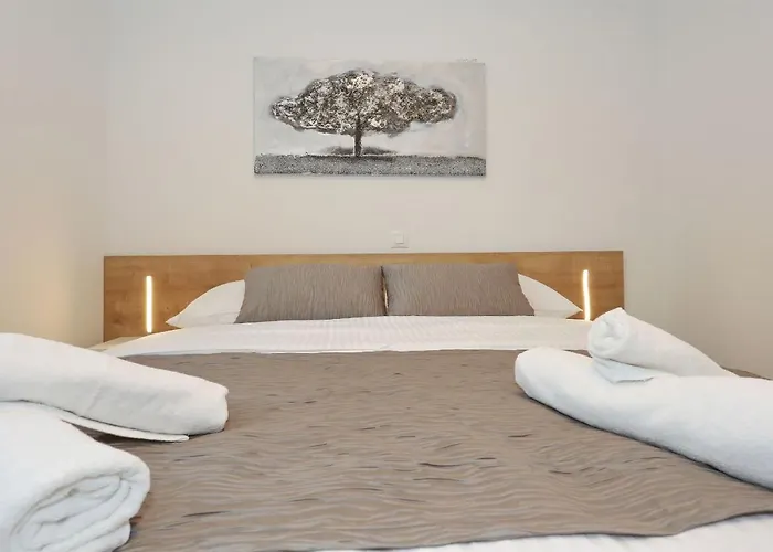 Villa Ankora 2 With Heated Pool