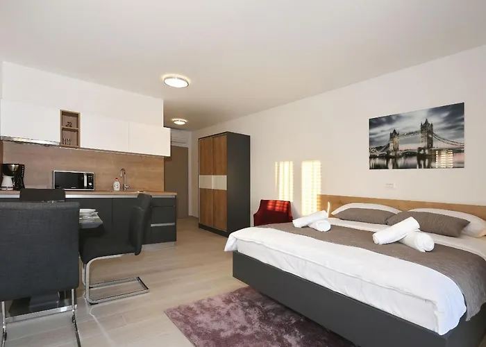 Villa Ankora 2 With Heated Pool