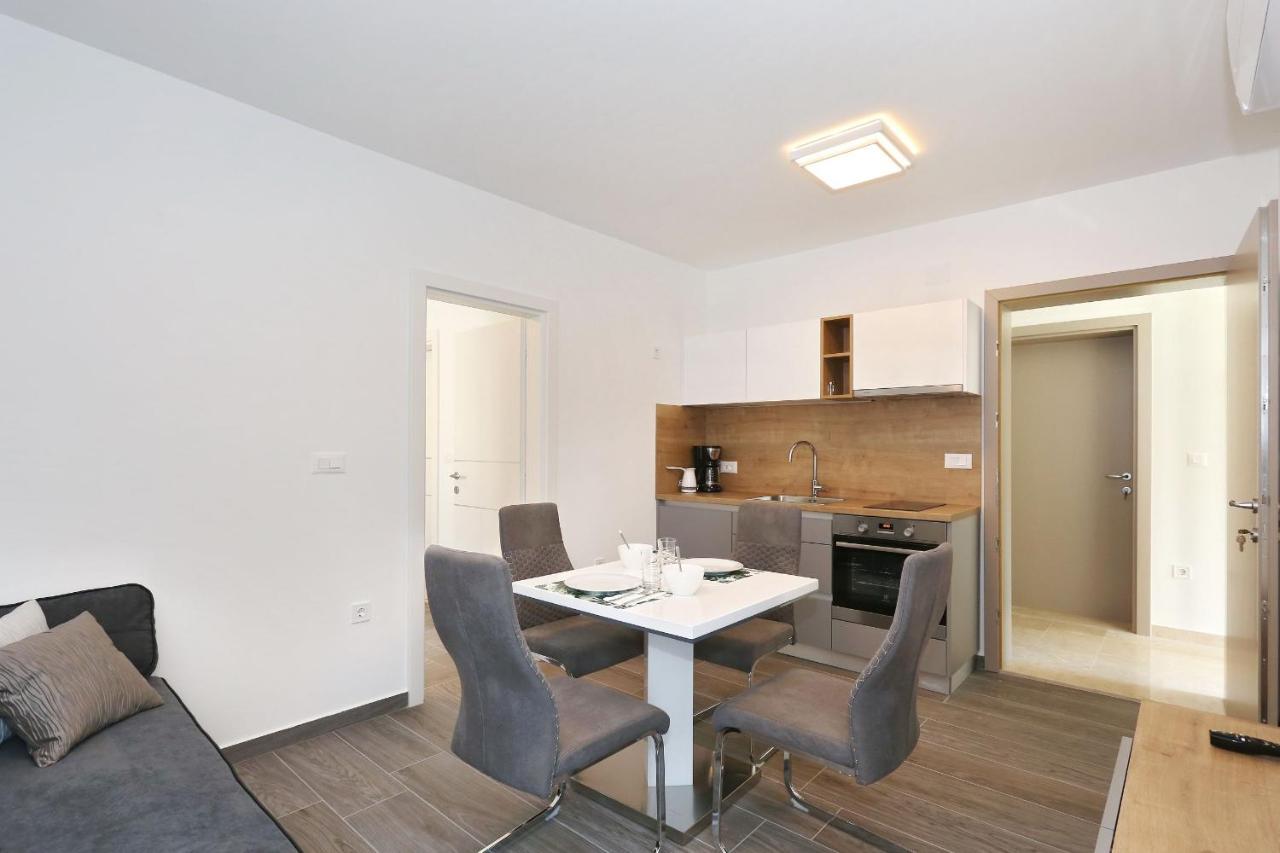 Ankora 2 With Heated Pool Apartment Biograd Na Moru