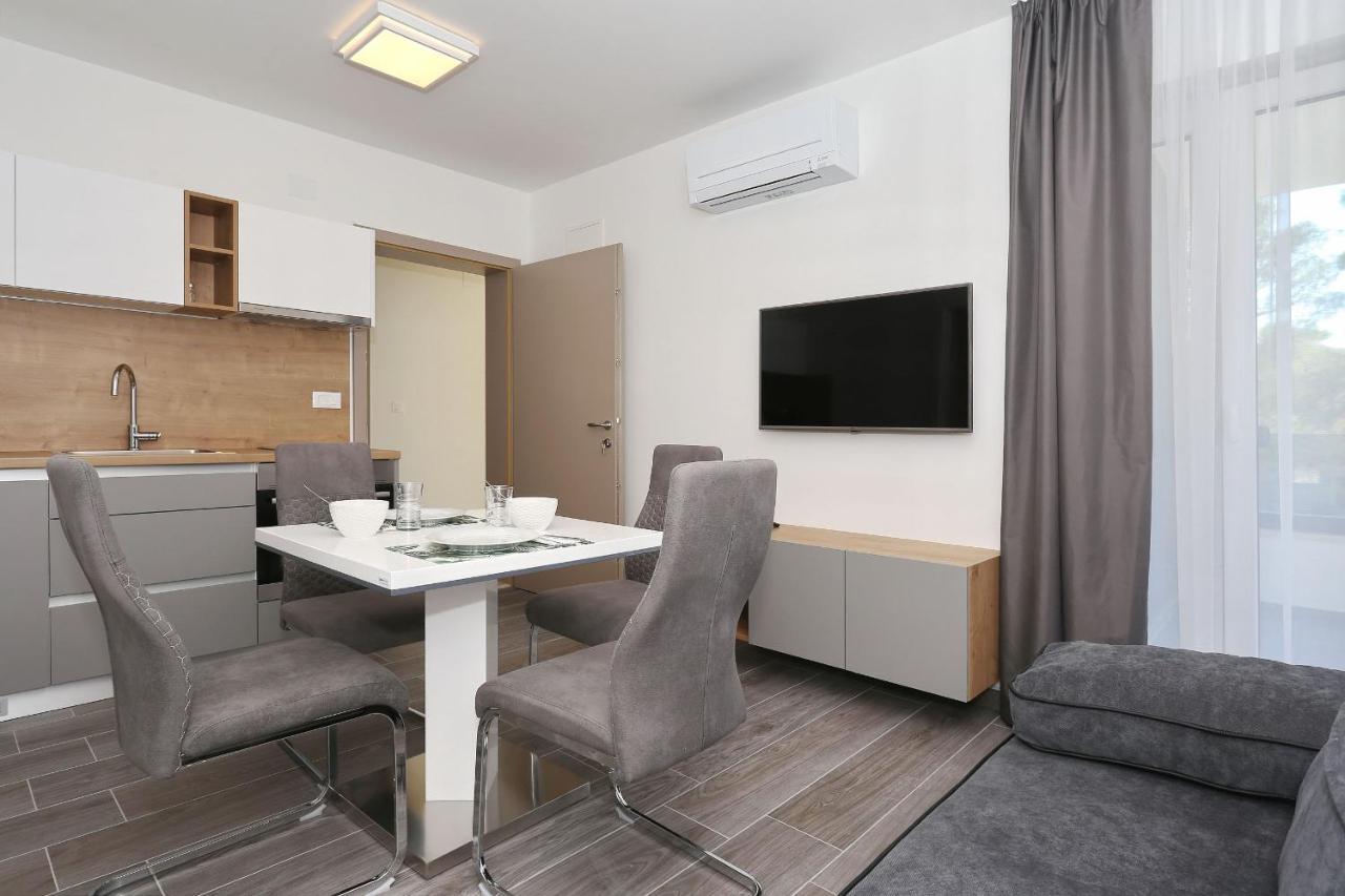 Apartment Ankora 2 With Heated Pool *