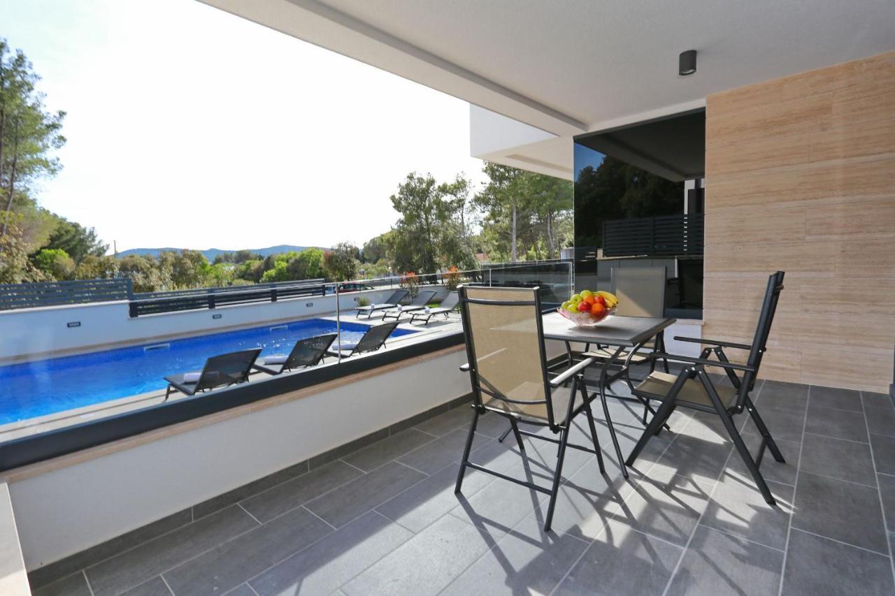 Apartment Ankora 2 With Heated Pool